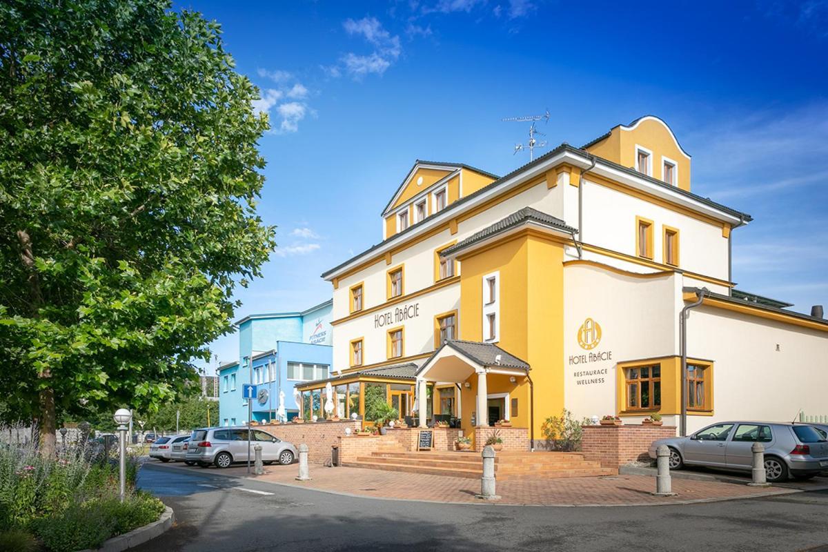 Hotel Abacie & Wellness Valašské Meziříčí Eksteriør bilde